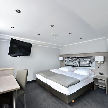 Gt3 Hotel Honerath Exterior photo