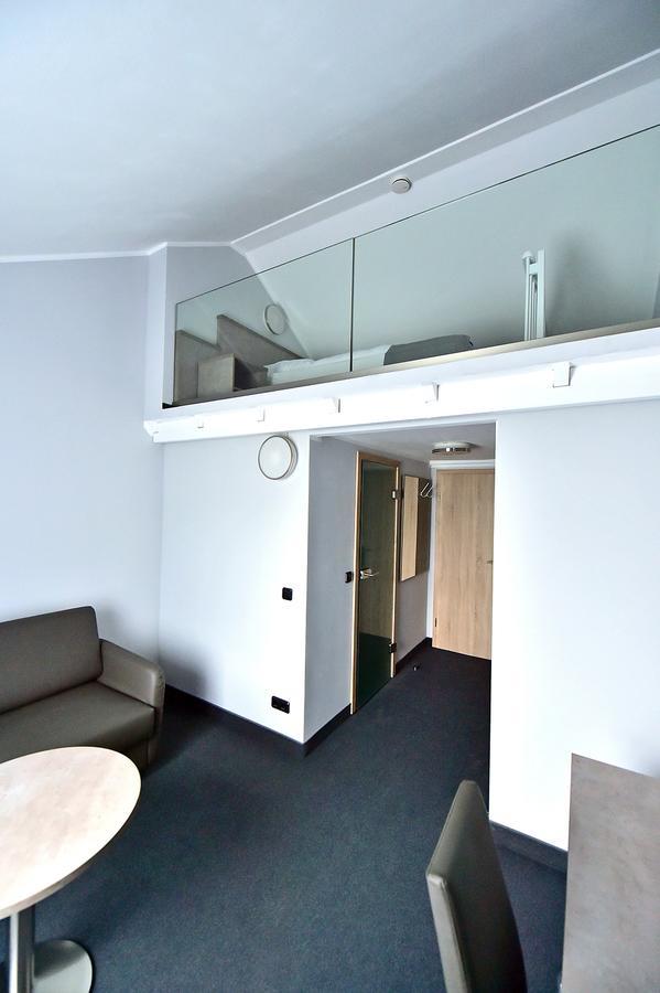 Gt3 Hotel Honerath Exterior photo