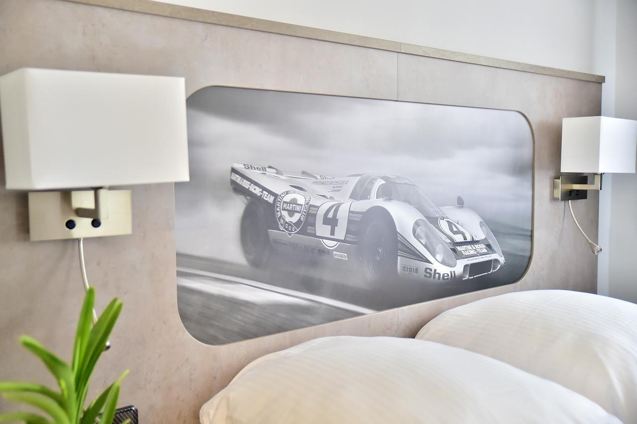 Gt3 Hotel Honerath Exterior photo