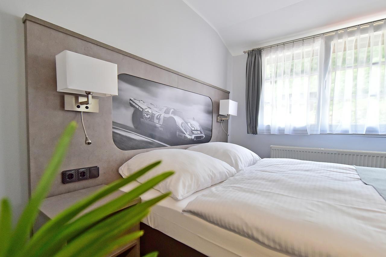 Gt3 Hotel Honerath Exterior photo